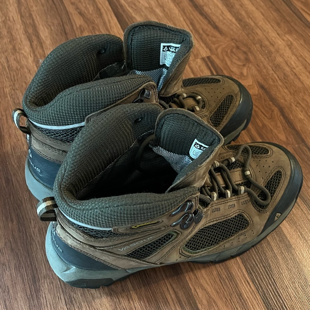 vasque vibram hiking boots
